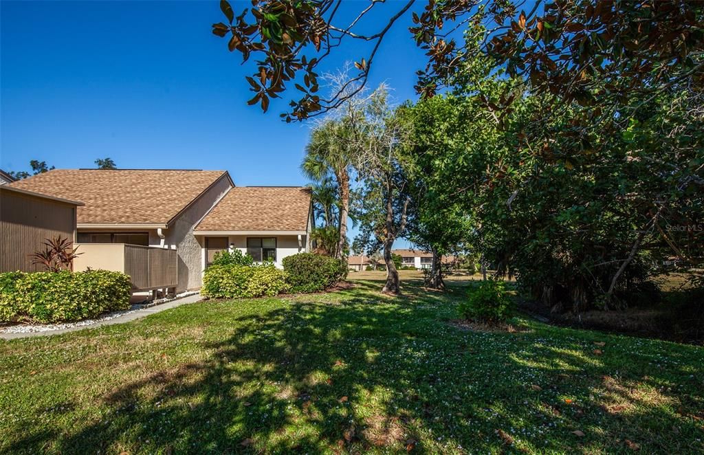 待售: $240,000 (2 贝兹, 2 浴室, 1092 平方英尺)