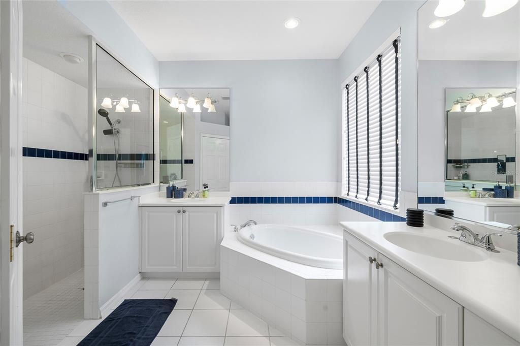 For Sale: $625,000 (3 beds, 2 baths, 2186 Square Feet)