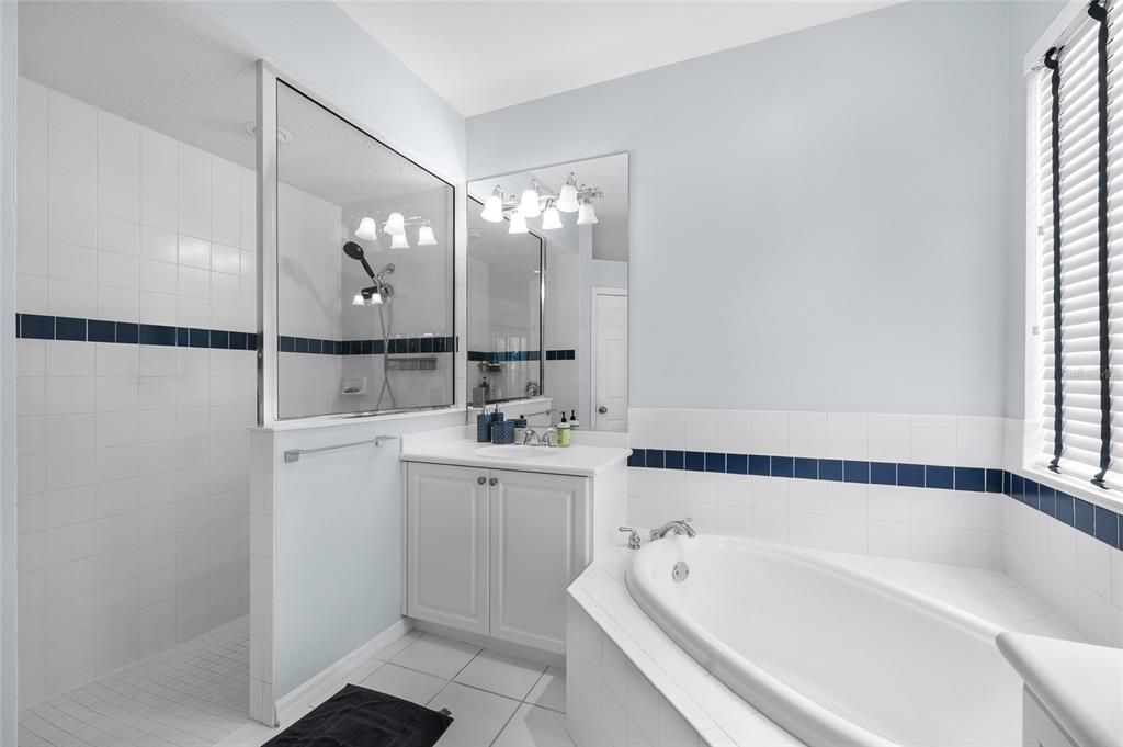 For Sale: $625,000 (3 beds, 2 baths, 2186 Square Feet)