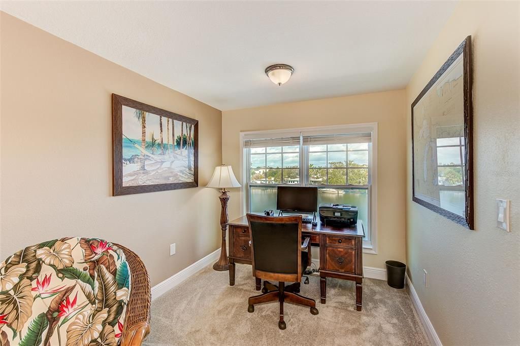 待售: $1,100,000 (3 贝兹, 2 浴室, 1881 平方英尺)