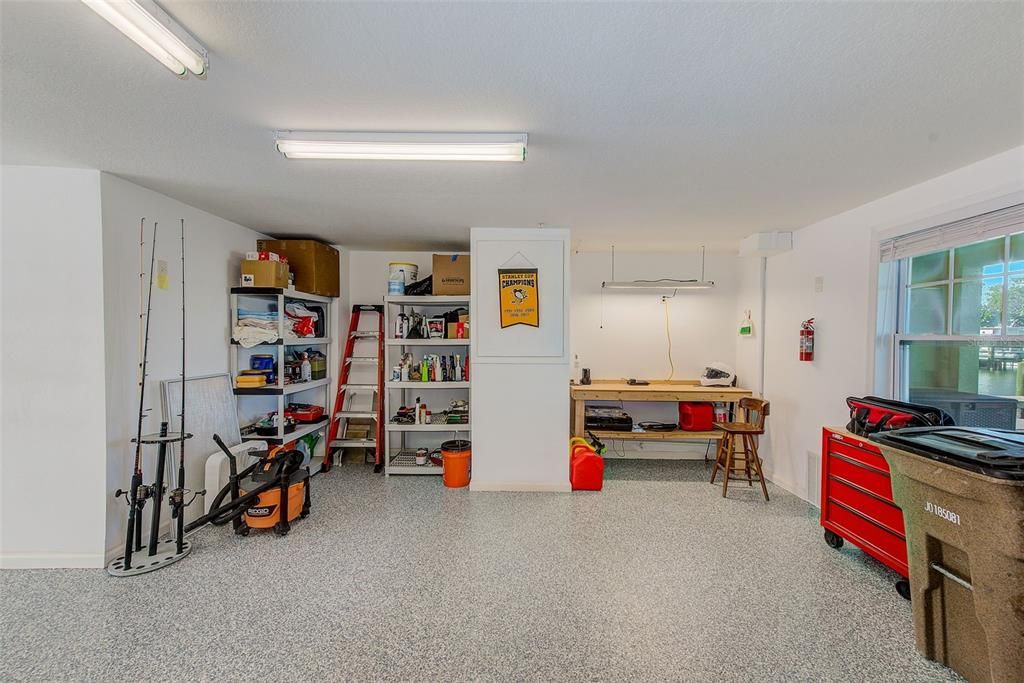 待售: $1,100,000 (3 贝兹, 2 浴室, 1881 平方英尺)