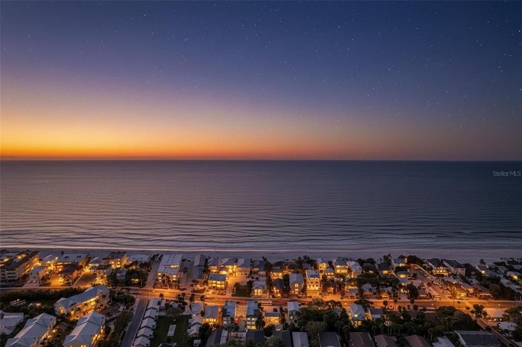 待售: $1,100,000 (3 贝兹, 2 浴室, 1881 平方英尺)