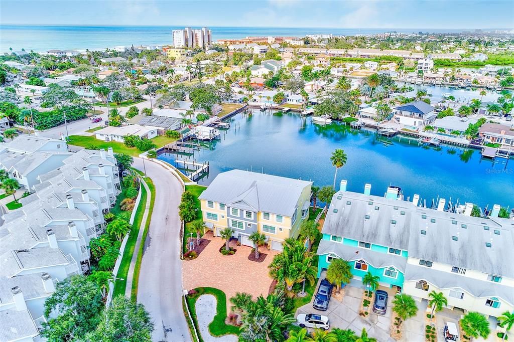 待售: $1,100,000 (3 贝兹, 2 浴室, 1881 平方英尺)