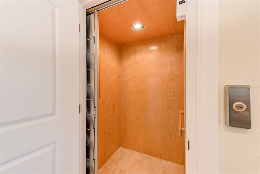 待售: $1,100,000 (3 贝兹, 2 浴室, 1881 平方英尺)