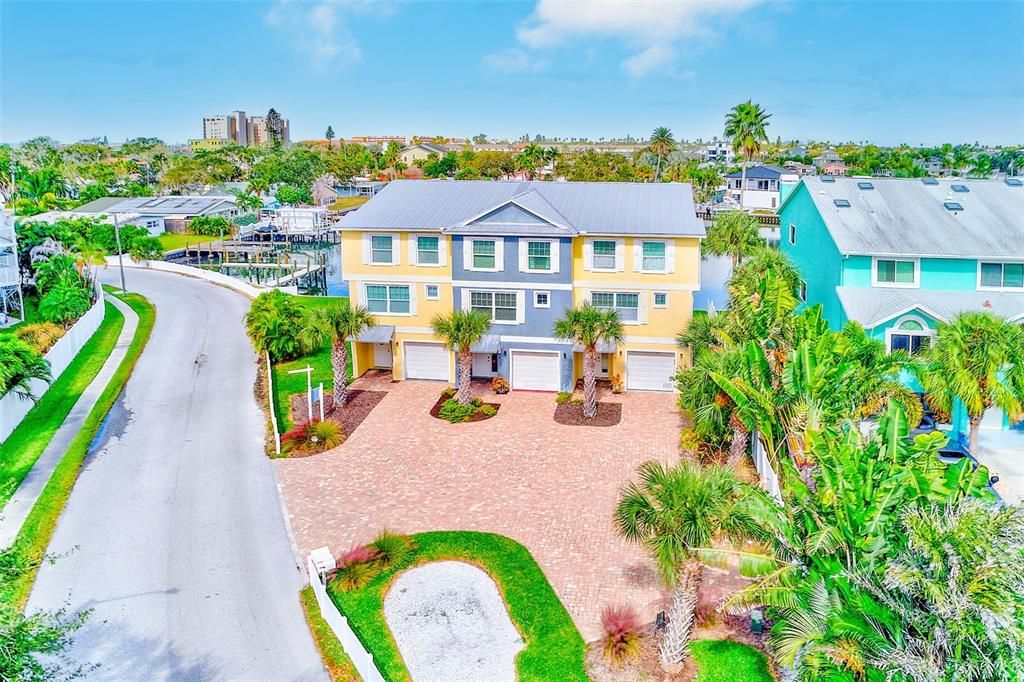 待售: $1,100,000 (3 贝兹, 2 浴室, 1881 平方英尺)