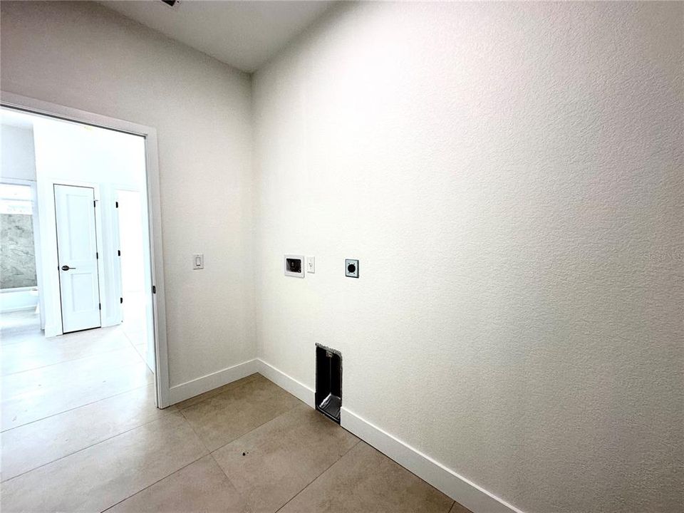 For Rent: $1,695 (3 beds, 2 baths, 1438 Square Feet)