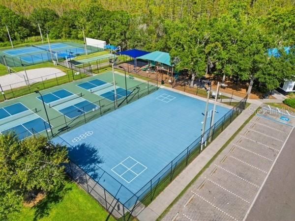 Activo con contrato: $329,999 (2 camas, 2 baños, 1659 Pies cuadrados)