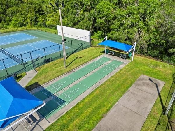 Activo con contrato: $329,999 (2 camas, 2 baños, 1659 Pies cuadrados)