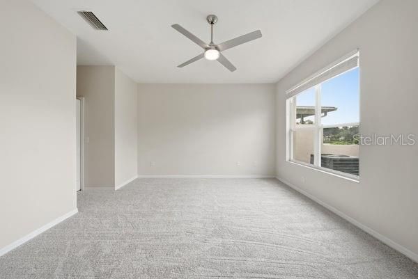 Activo con contrato: $329,999 (2 camas, 2 baños, 1659 Pies cuadrados)