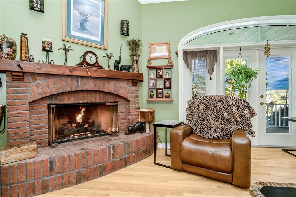 На продажу: $1,250,000 (5 спален, 4 ванн, 4555 Квадратных фут)