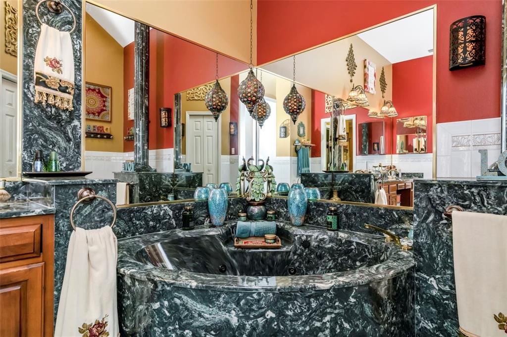 На продажу: $1,250,000 (5 спален, 4 ванн, 4555 Квадратных фут)