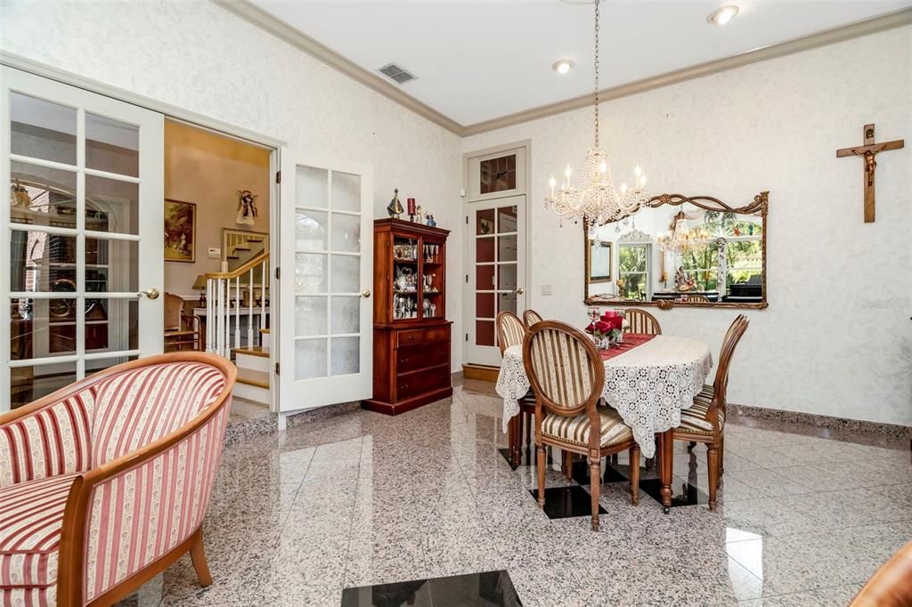 На продажу: $1,250,000 (5 спален, 4 ванн, 4555 Квадратных фут)