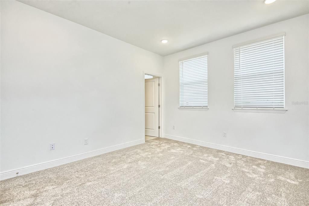 En Renta: $2,350 (3 camas, 2 baños, 1855 Pies cuadrados)