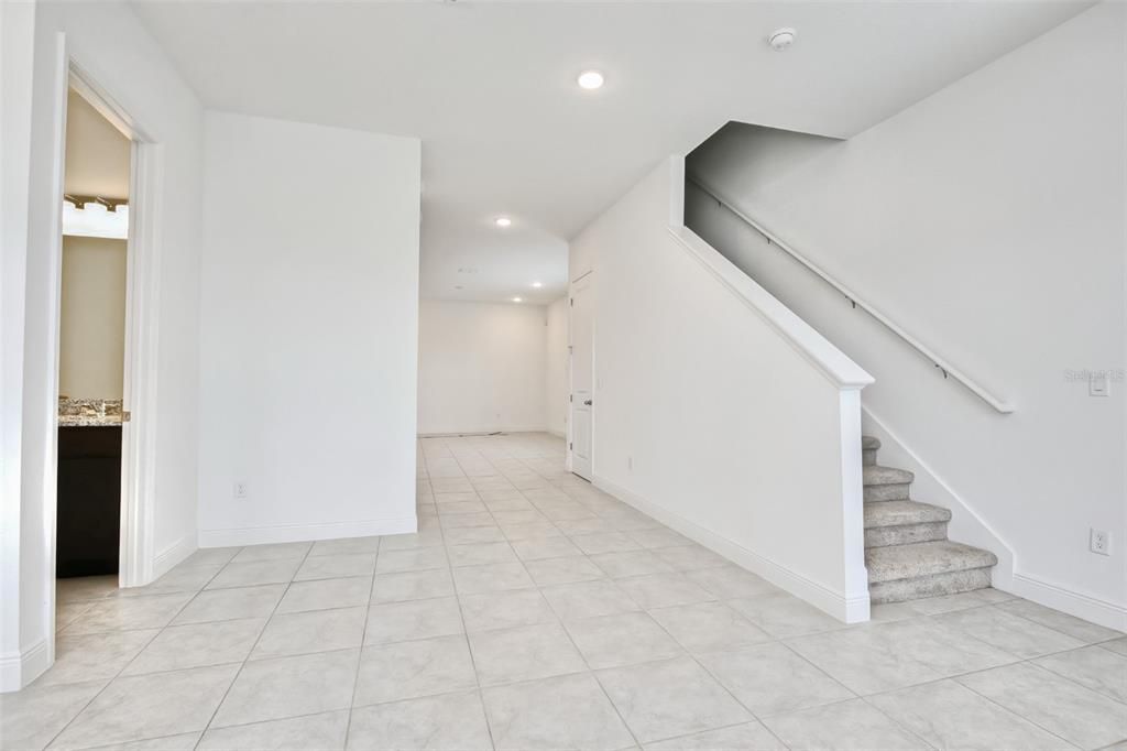 En Renta: $2,350 (3 camas, 2 baños, 1855 Pies cuadrados)