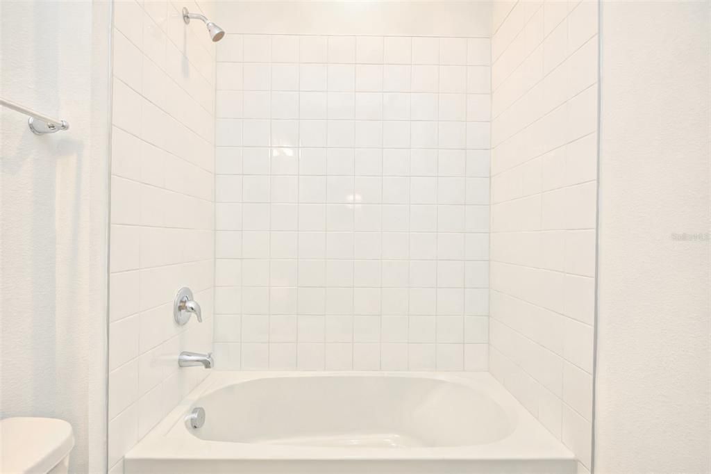 En Renta: $2,350 (3 camas, 2 baños, 1855 Pies cuadrados)