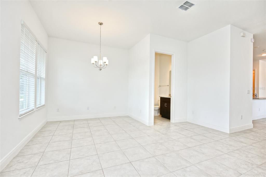 En Renta: $2,350 (3 camas, 2 baños, 1855 Pies cuadrados)