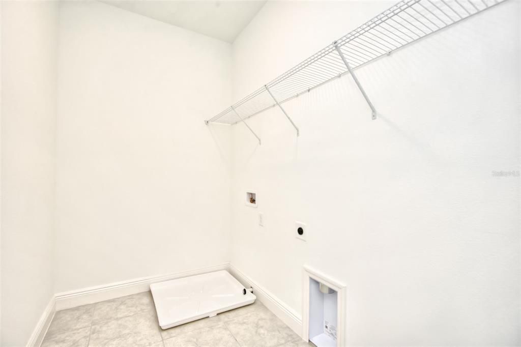 En Renta: $2,350 (3 camas, 2 baños, 1855 Pies cuadrados)