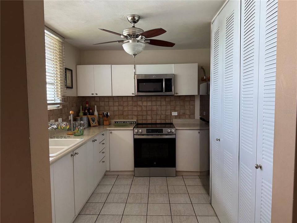 В аренду: $2,600 (3 спален, 3 ванн, 1877.11 Квадратных фут)