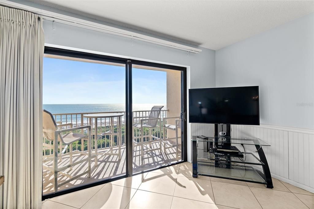 На продажу: $629,000 (2 спален, 2 ванн, 1145 Квадратных фут)