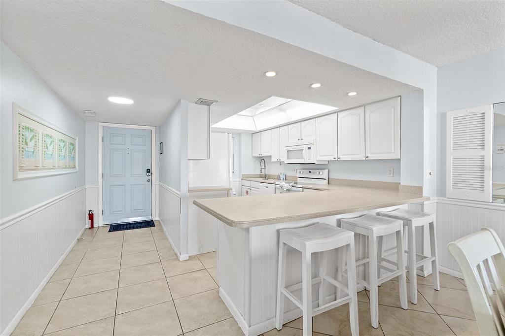 На продажу: $629,000 (2 спален, 2 ванн, 1145 Квадратных фут)