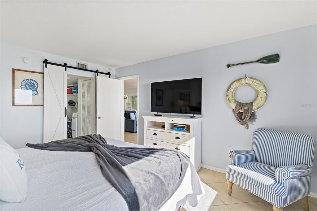 На продажу: $629,000 (2 спален, 2 ванн, 1145 Квадратных фут)