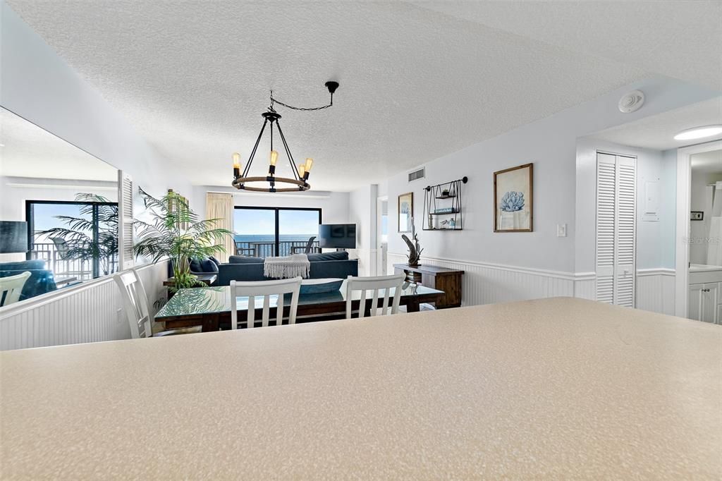 На продажу: $629,000 (2 спален, 2 ванн, 1145 Квадратных фут)