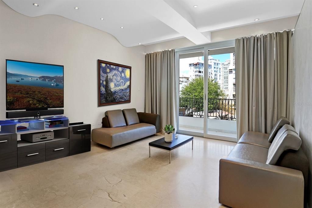 En Renta: $5,600 (3 camas, 2 baños, 2194 Pies cuadrados)