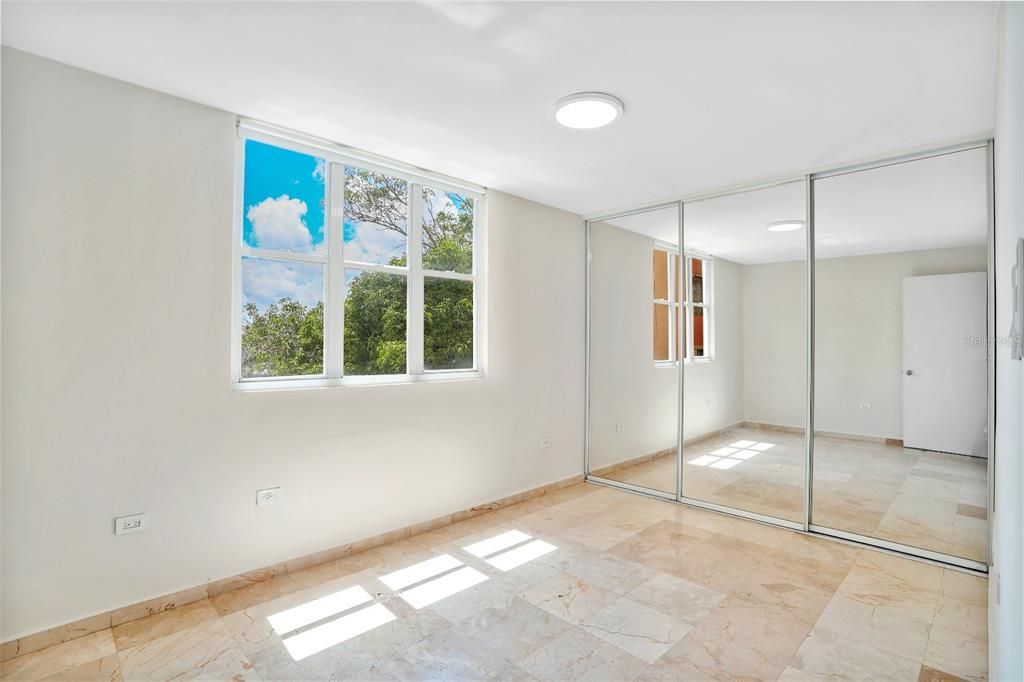 En Renta: $5,600 (3 camas, 2 baños, 2194 Pies cuadrados)