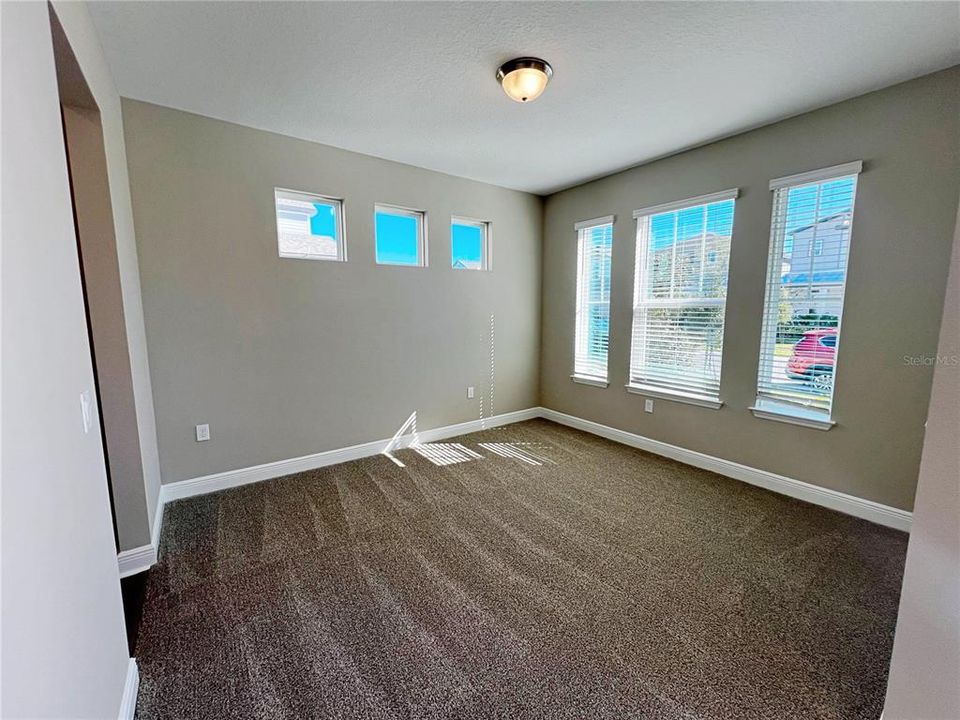 出租: $3,100 (3 贝兹, 2 浴室, 2206 平方英尺)