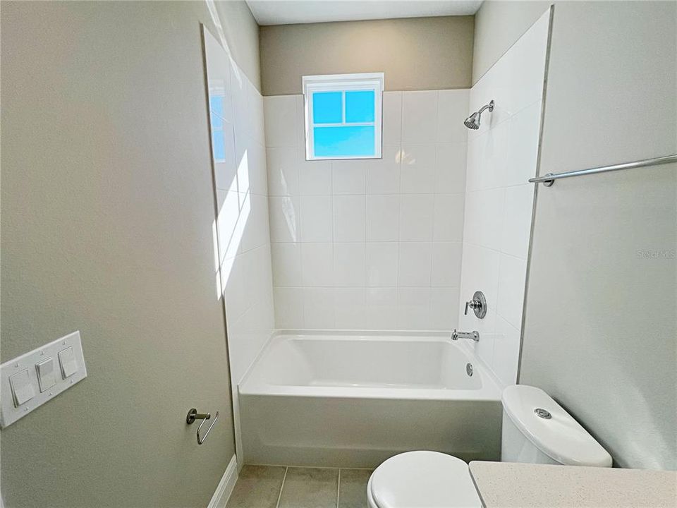 出租: $3,100 (3 贝兹, 2 浴室, 2206 平方英尺)