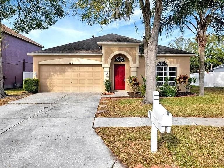 Recently Rented: $2,150 (3 beds, 2 baths, 1549 Square Feet)