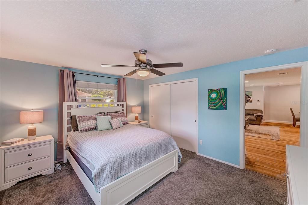 For Sale: $649,900 (3 beds, 2 baths, 1949 Square Feet)