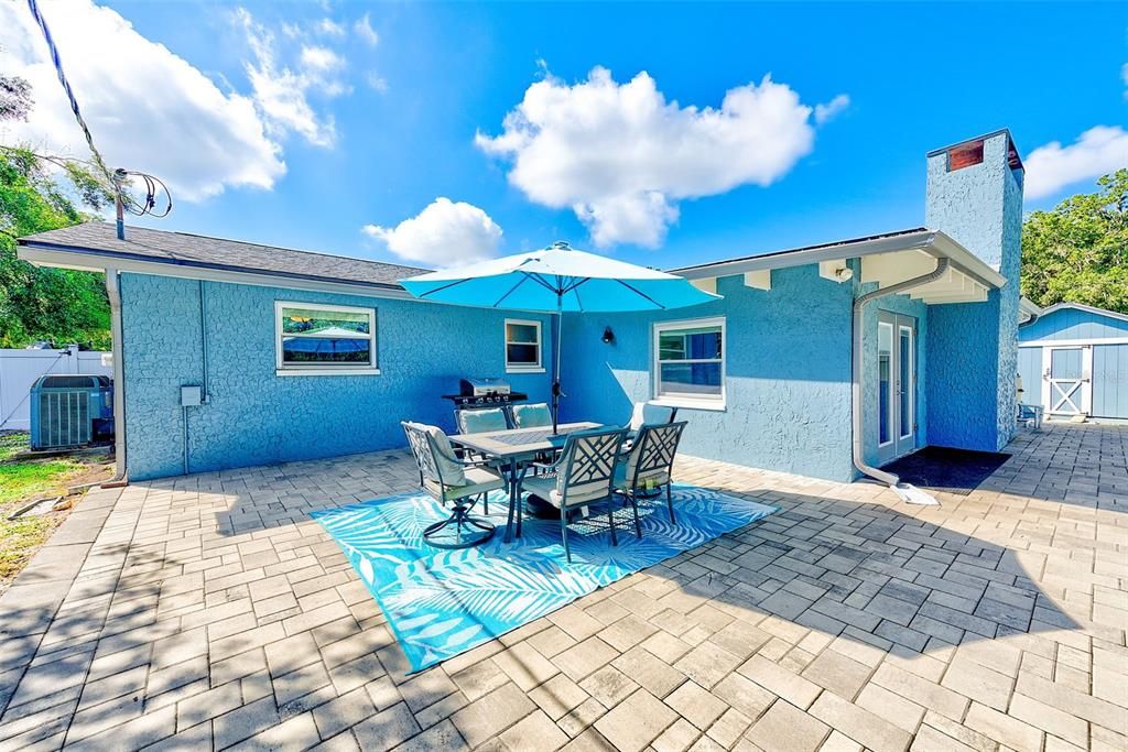 For Sale: $649,900 (3 beds, 2 baths, 1949 Square Feet)