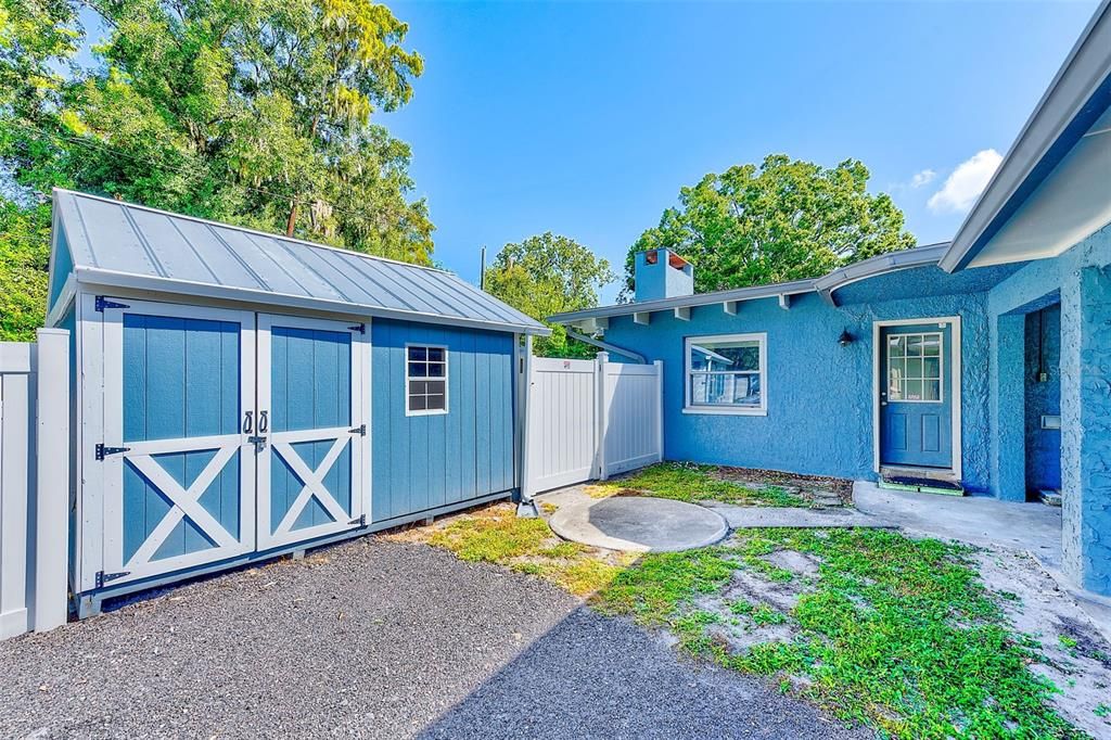 For Sale: $649,900 (3 beds, 2 baths, 1949 Square Feet)