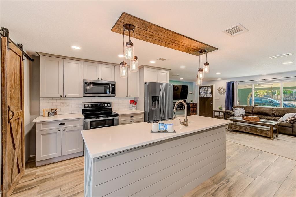 For Sale: $649,900 (3 beds, 2 baths, 1949 Square Feet)