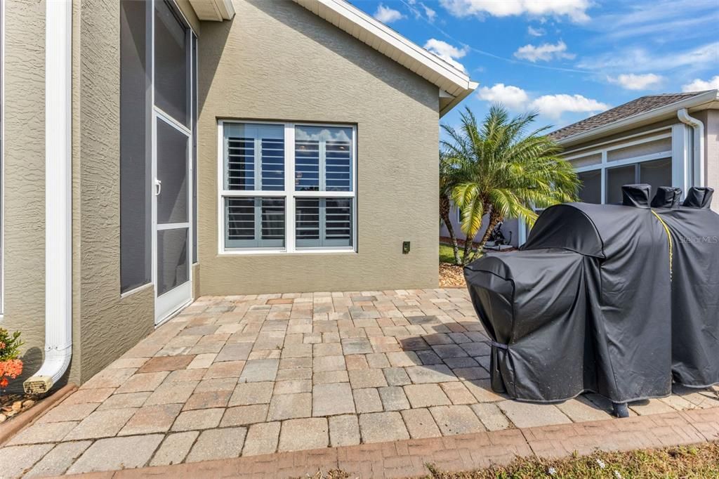 Active With Contract: $399,450 (2 beds, 2 baths, 1807 Square Feet)