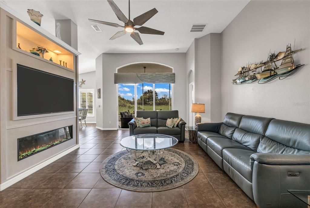 Active With Contract: $399,450 (2 beds, 2 baths, 1807 Square Feet)