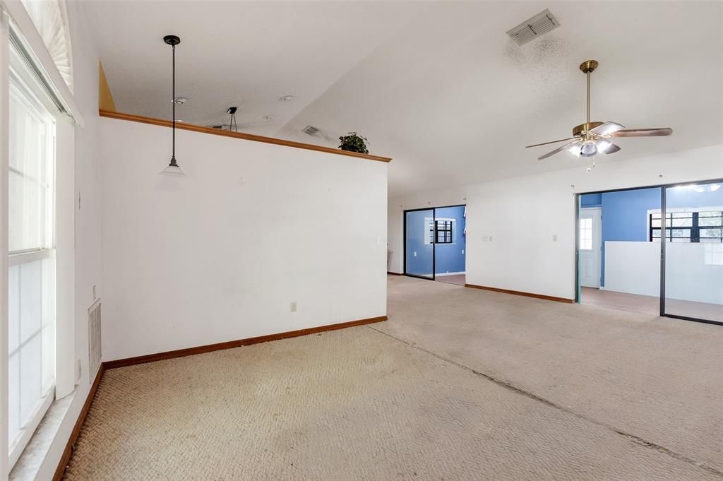 На продажу: $399,000 (3 спален, 2 ванн, 1801 Квадратных фут)