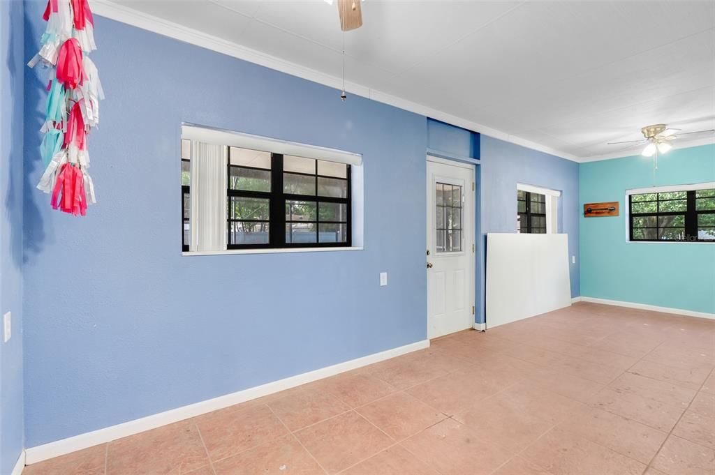 На продажу: $399,000 (3 спален, 2 ванн, 1801 Квадратных фут)