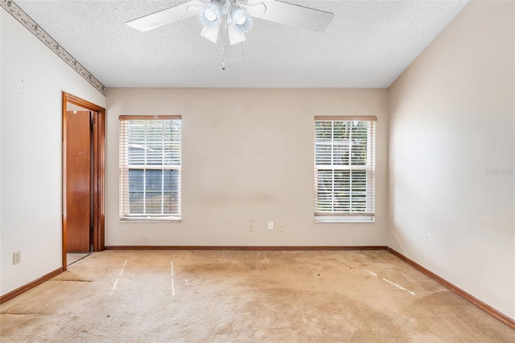 На продажу: $399,000 (3 спален, 2 ванн, 1801 Квадратных фут)