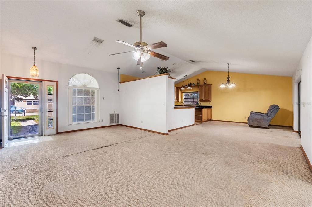 На продажу: $399,000 (3 спален, 2 ванн, 1801 Квадратных фут)