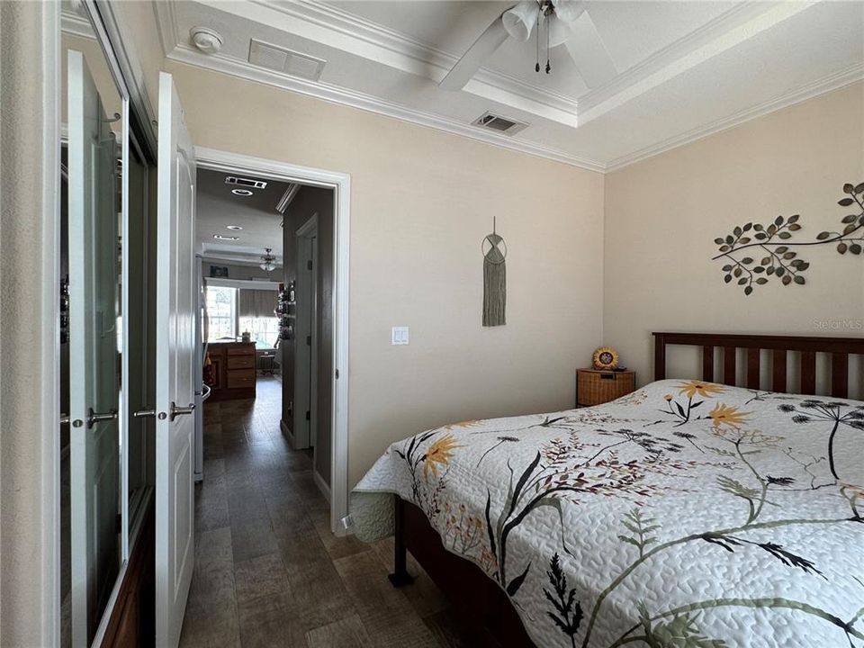 For Sale: $164,500 (1 beds, 1 baths, 679 Square Feet)