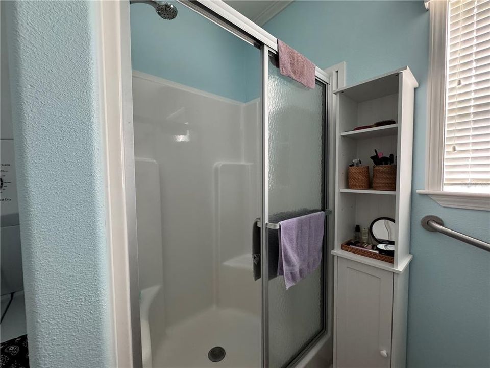 For Sale: $164,500 (1 beds, 1 baths, 679 Square Feet)