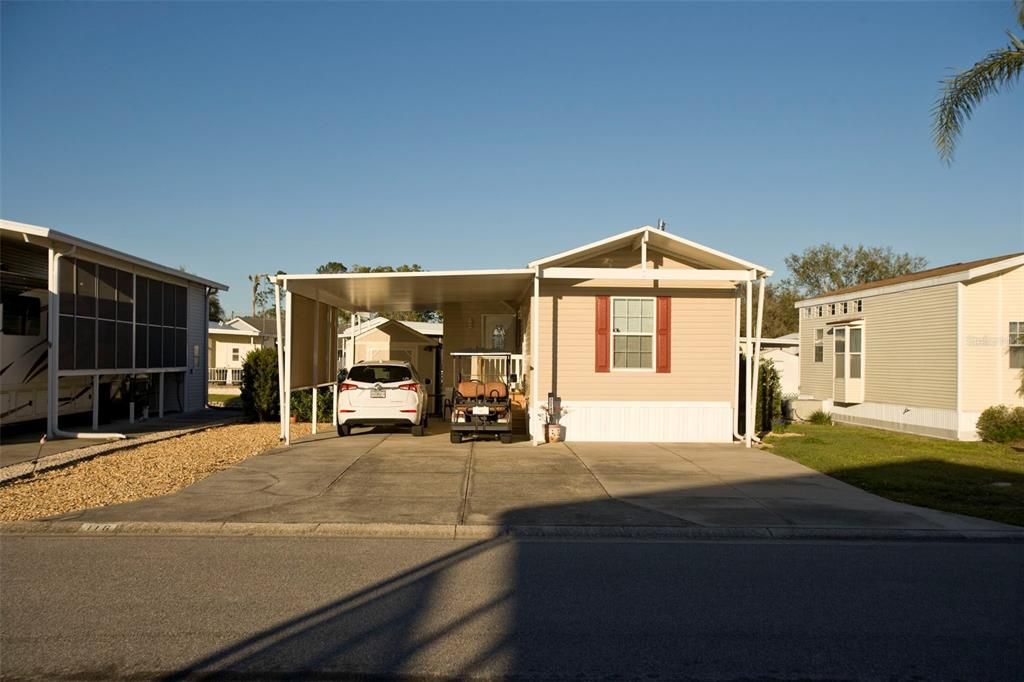 For Sale: $164,500 (1 beds, 1 baths, 679 Square Feet)