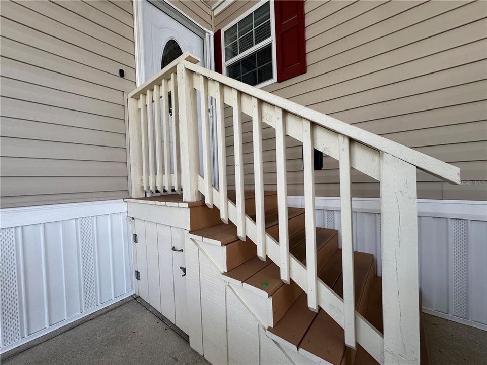 For Sale: $164,500 (1 beds, 1 baths, 679 Square Feet)