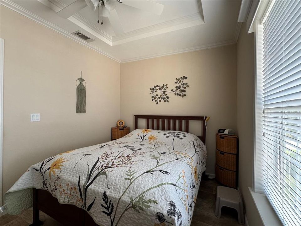 For Sale: $164,500 (1 beds, 1 baths, 679 Square Feet)