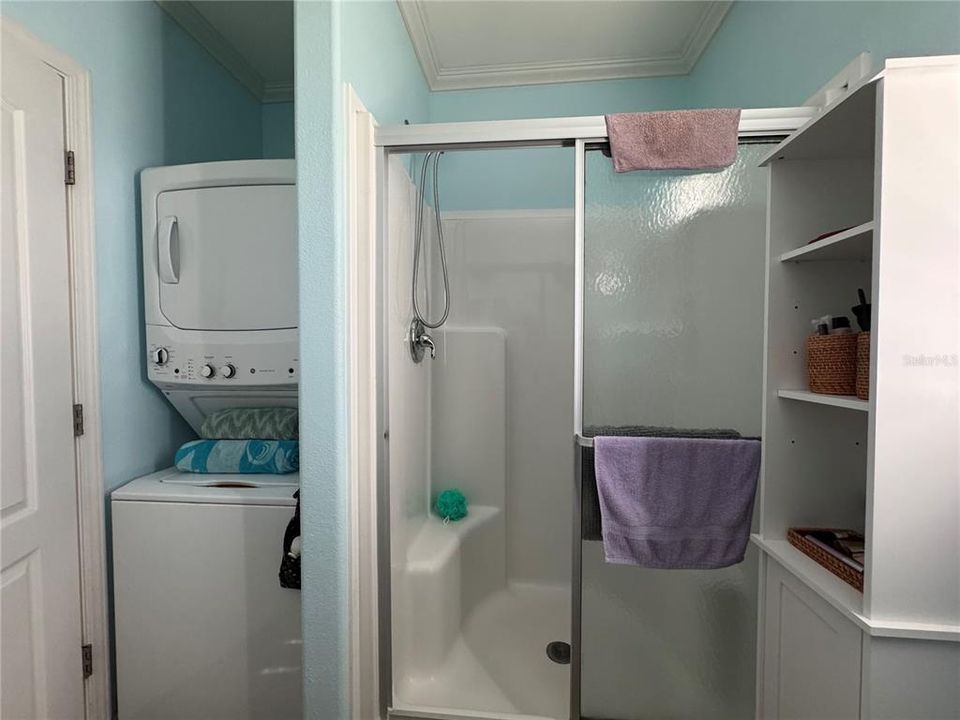 For Sale: $164,500 (1 beds, 1 baths, 679 Square Feet)