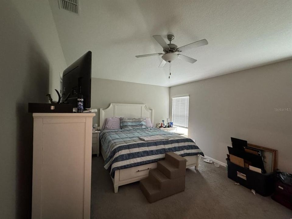 合同活跃: $215,000 (3 贝兹, 2 浴室, 1480 平方英尺)