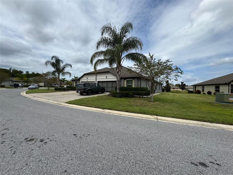 合同活跃: $215,000 (3 贝兹, 2 浴室, 1480 平方英尺)