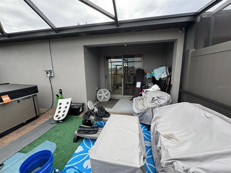 合同活跃: $215,000 (3 贝兹, 2 浴室, 1480 平方英尺)